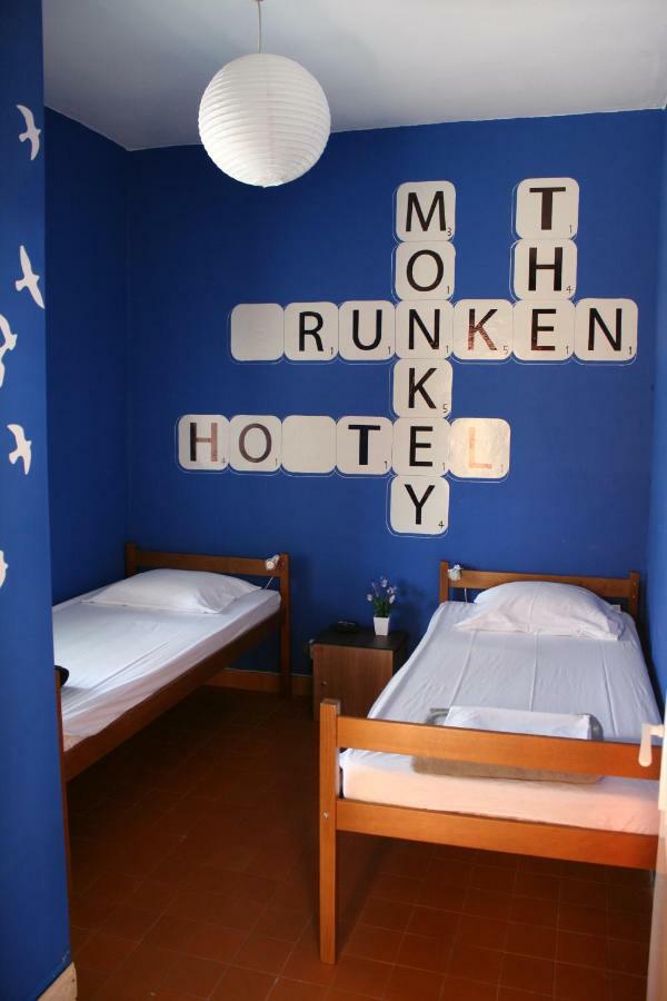זאדאר The Mellow Monkey Hostel מראה חיצוני תמונה
